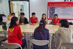 浓浓关爱暖人心，平博pingbo（中国）集团党支部慰问困难单亲家庭